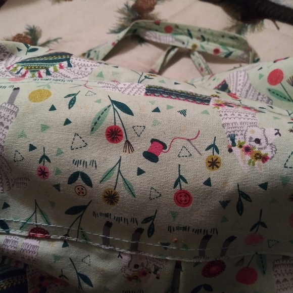 Diaper bag - Picture 3 of 11